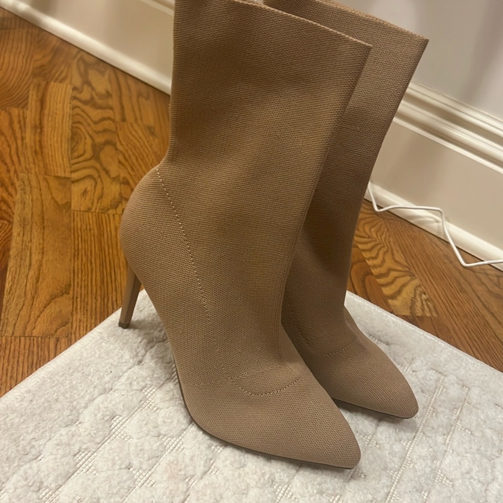 Express heeled boots